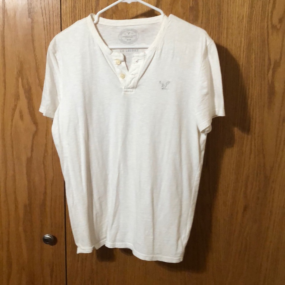 American Eagle tee